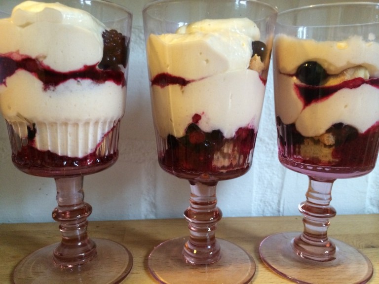 Réaliser 2 tiramisus aux fruits : les recettes